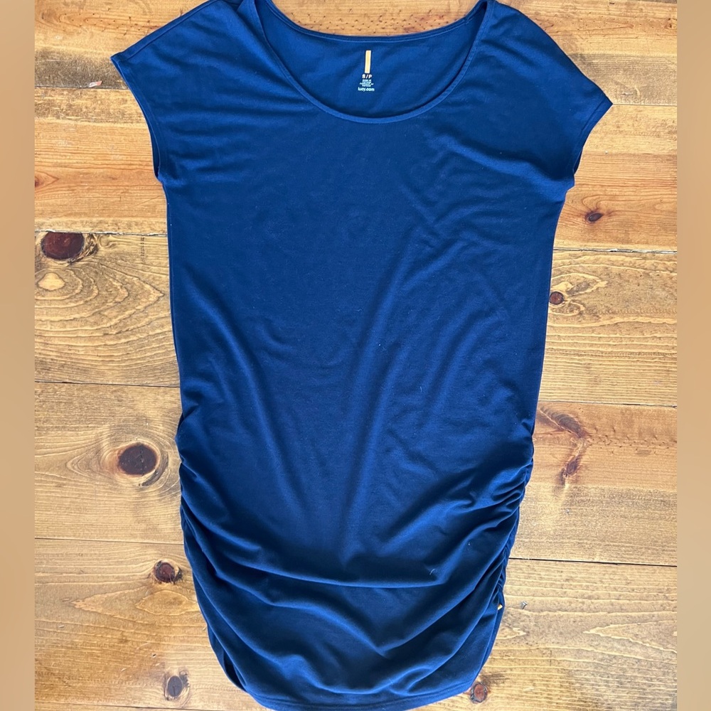 Sz Small Original Lucy navy long tee ruched side thin but not see thru